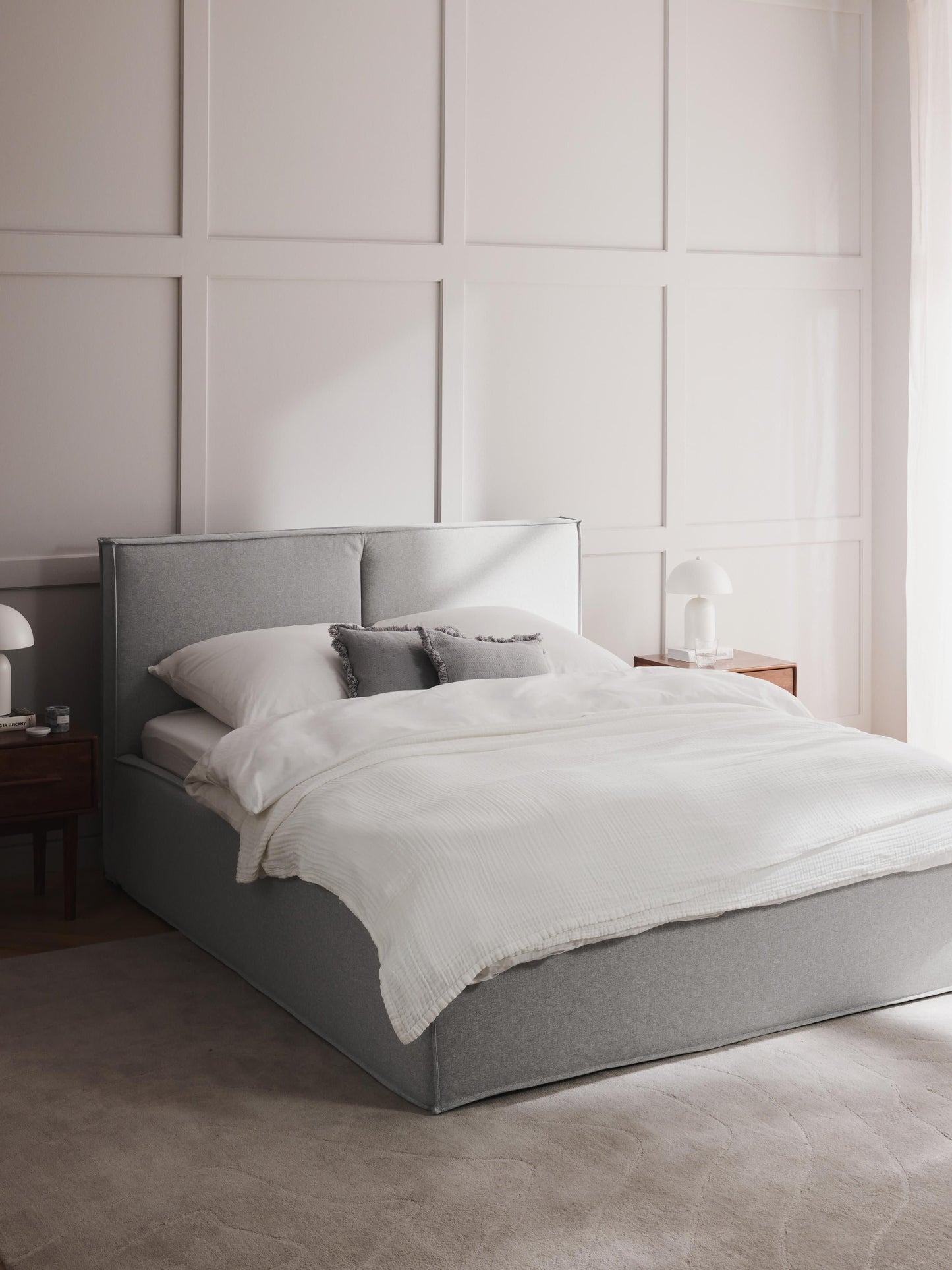 Dream Bed (Upholstered)
