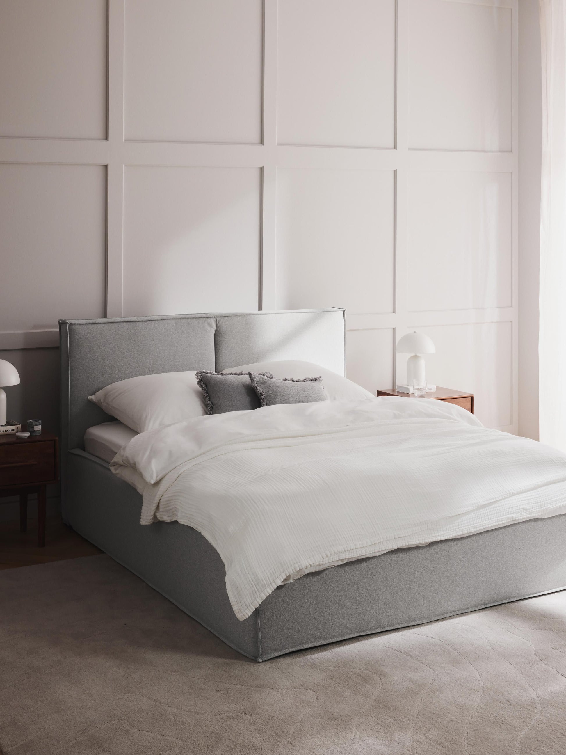 Dream Bed (Upholstered)