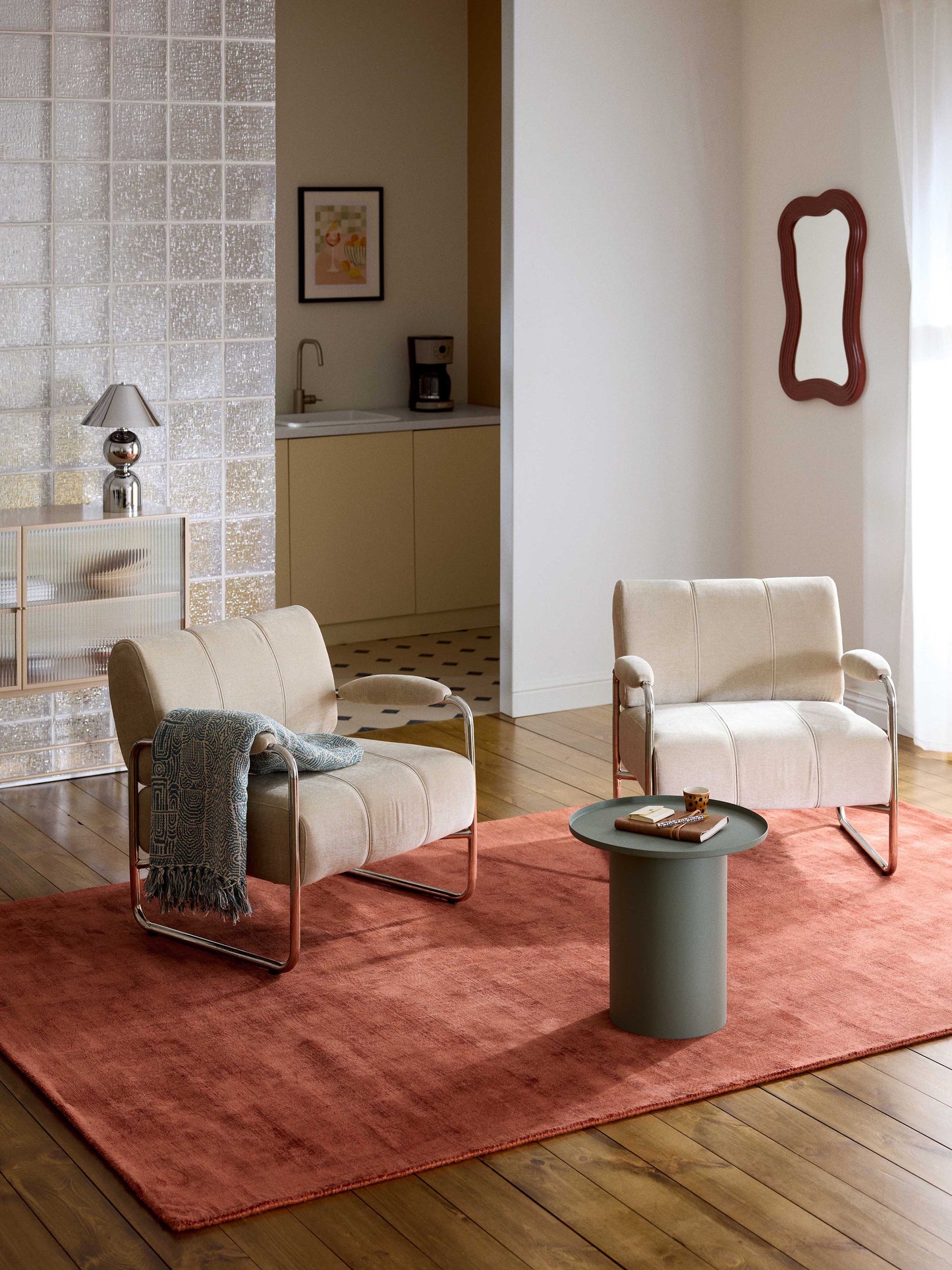 Jane Rug in Viscose, Hand-Woven