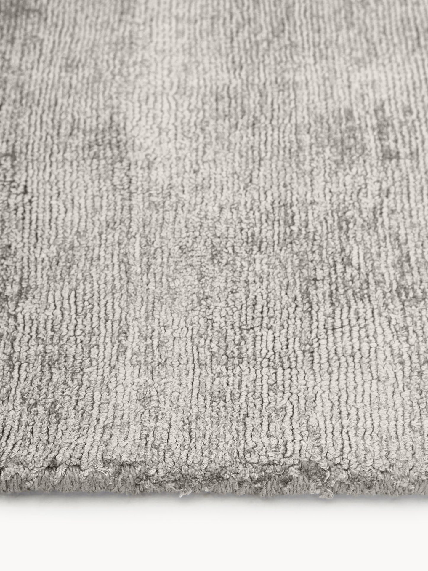 Jane Rug in Viscose, Hand-Woven
