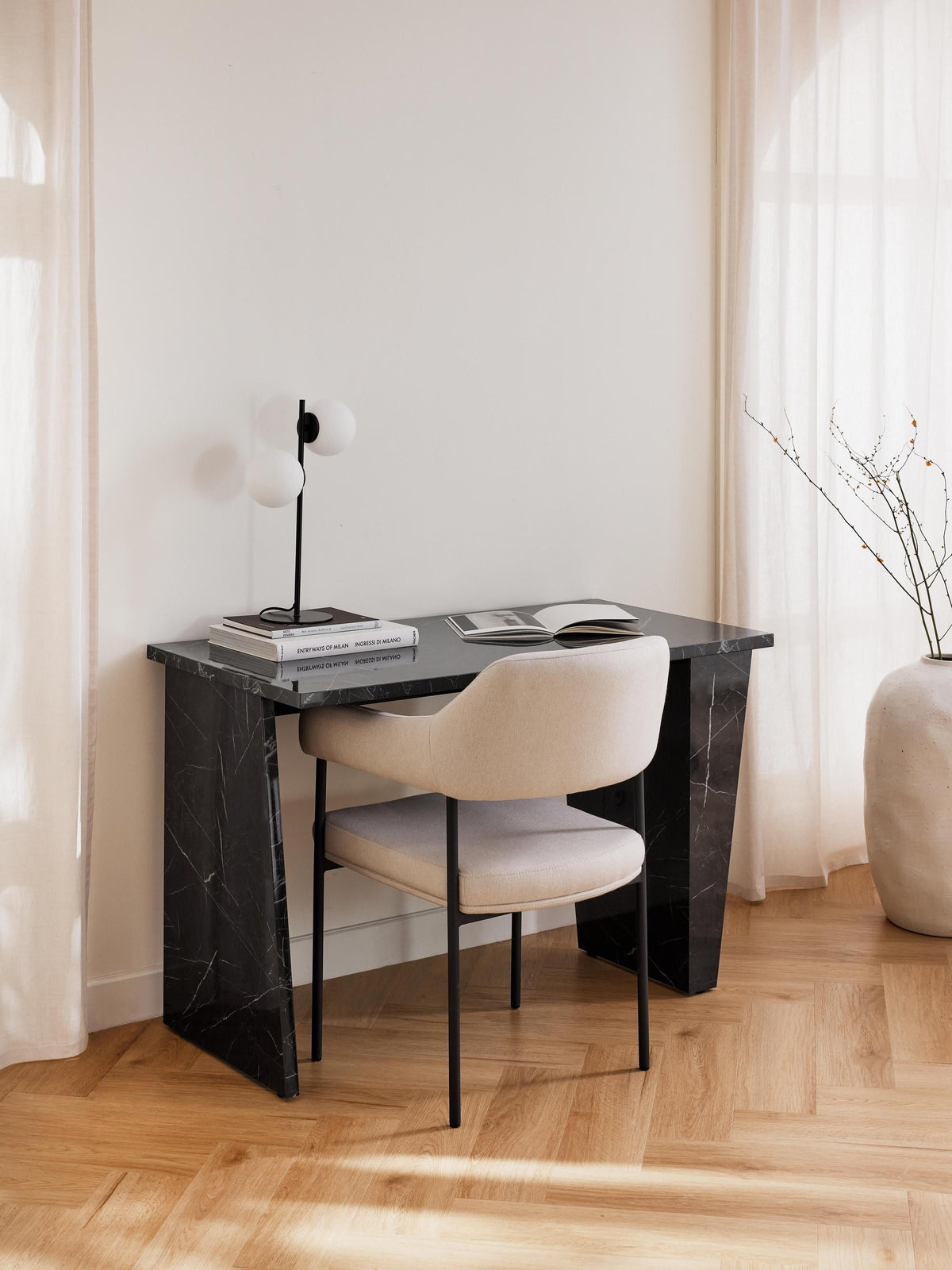 Liam Desk with Surface in Marble Look