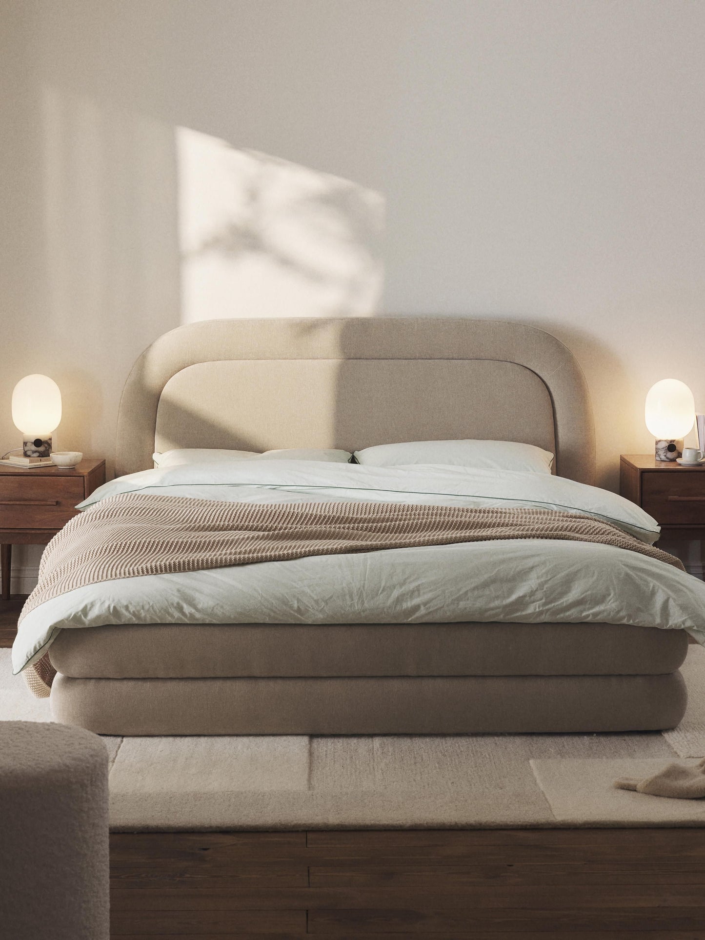 Solomon Bed (Upholstered)